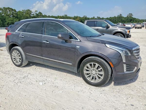 2017 CADILLAC XT5
