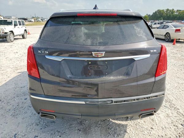 2017 CADILLAC XT5