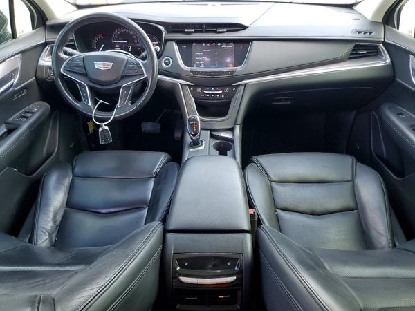 2017 CADILLAC XT5