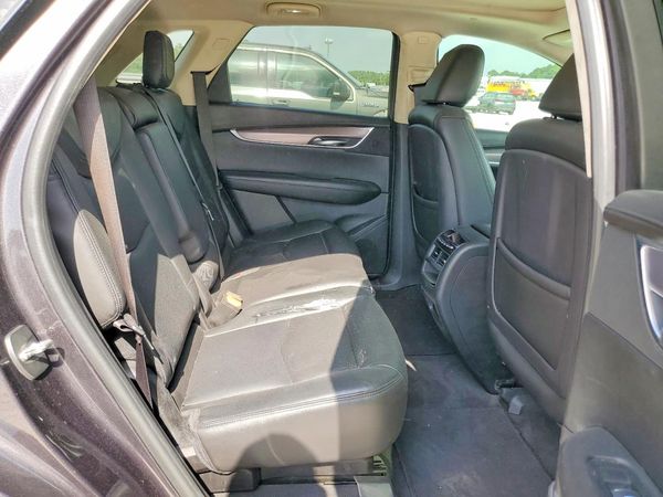 2017 CADILLAC XT5