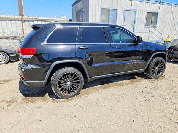 2017 JEEP GRAND CHEROKEE LAREDO 4X2