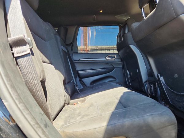 2017 JEEP GRAND CHEROKEE LAREDO 4X2