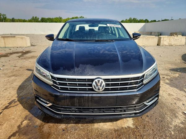 2018 VOLKSWAGEN PASSAT SE, SE w/ Technology
