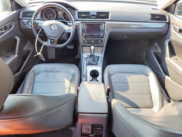 2018 VOLKSWAGEN PASSAT SE, SE w/ Technology