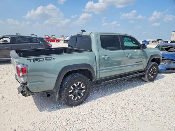 2022 TOYOTA TACOMA SR5