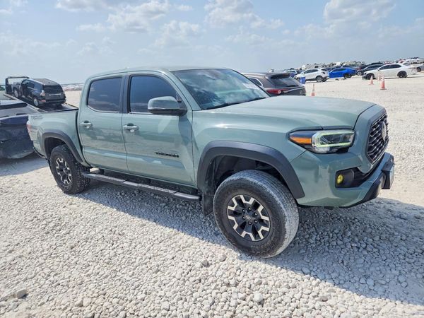 2022 TOYOTA TACOMA SR5