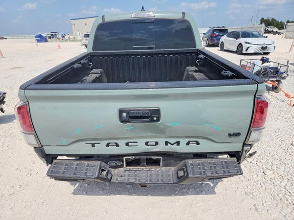 2022 TOYOTA TACOMA SR5