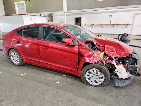 2018 HYUNDAI ELANTRA SE