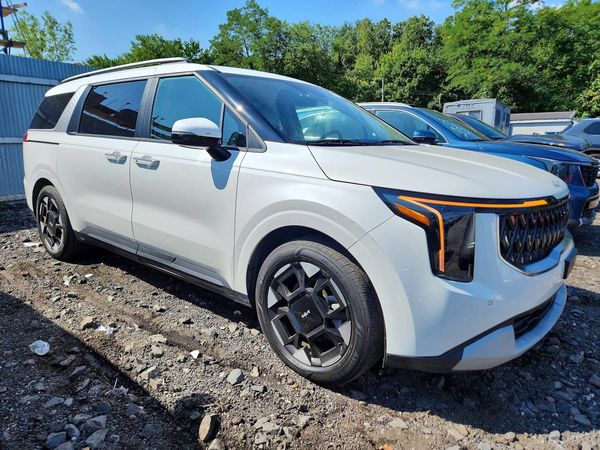 2025 KIA CARNIVAL