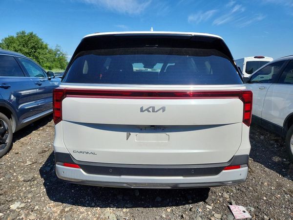 2025 KIA CARNIVAL