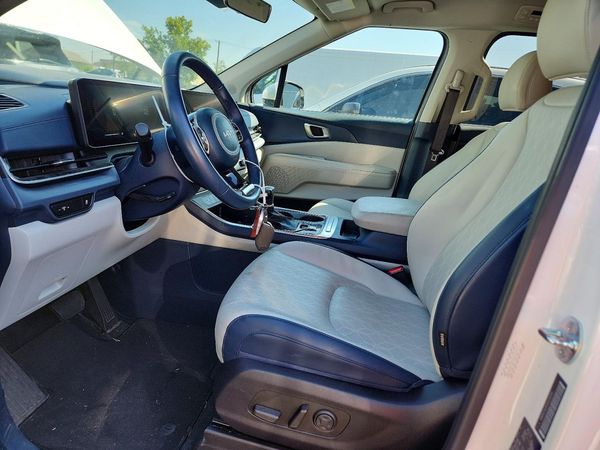 2025 KIA CARNIVAL
