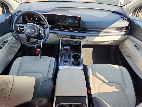2025 KIA CARNIVAL