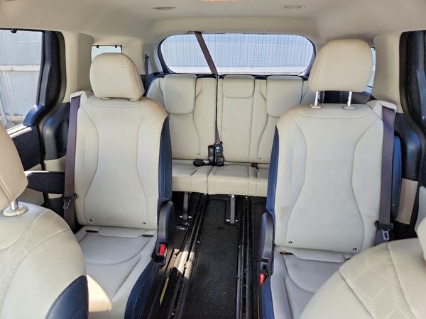 2025 KIA CARNIVAL