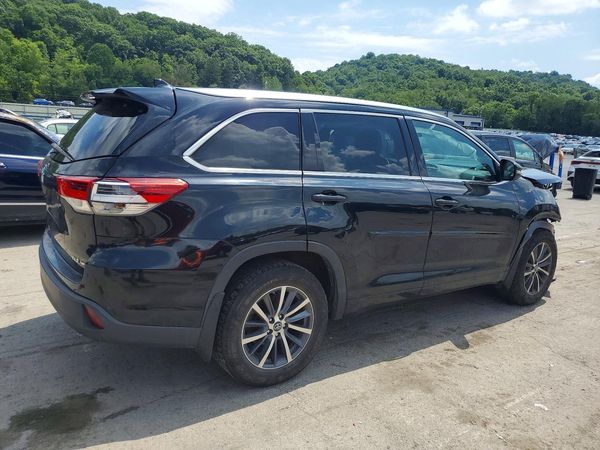 2017 TOYOTA HIGHLANDER