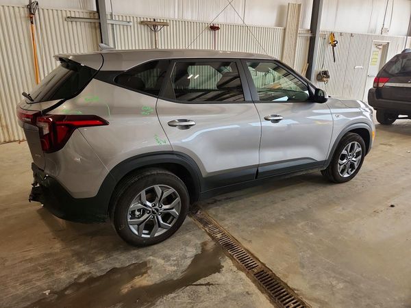 2026 KIA SELTOS LX