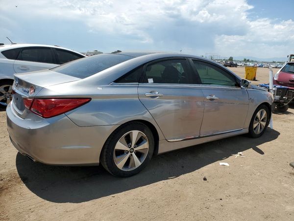 2012 HYUNDAI SONATA Middle level