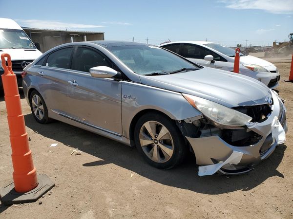 2012 HYUNDAI SONATA Middle level