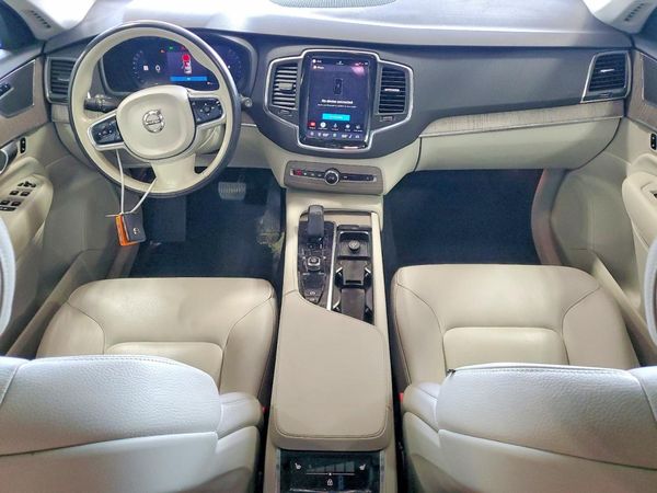 2023 VOLVO XC90