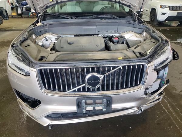 2023 VOLVO XC90