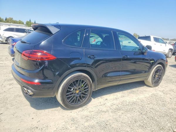 2016 PORSCHE CAYENNE E-Hybrid