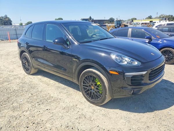 2016 PORSCHE CAYENNE E-Hybrid