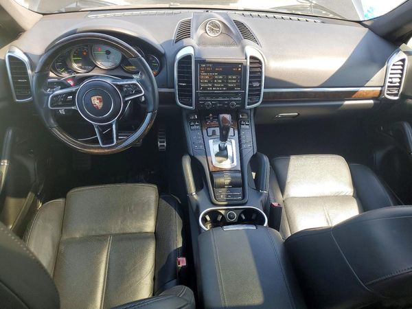 2016 PORSCHE CAYENNE E-Hybrid