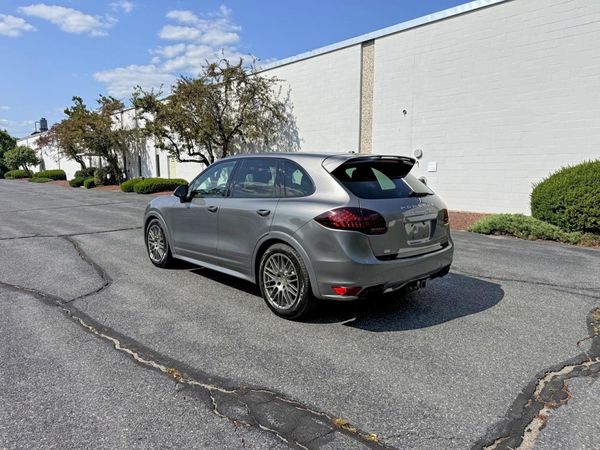 2013 PORSCHE CAYENNE GTS