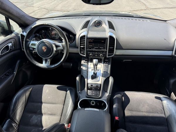 2013 PORSCHE CAYENNE GTS