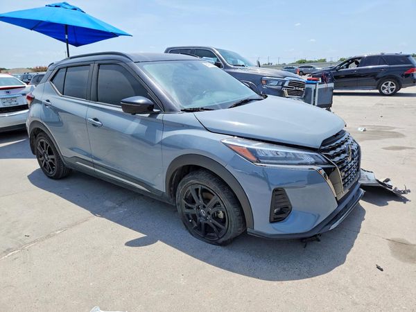 2022 NISSAN KICKS SR