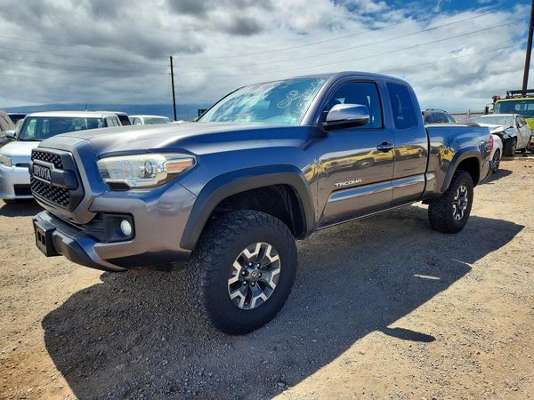 2017 TOYOTA TACOMA