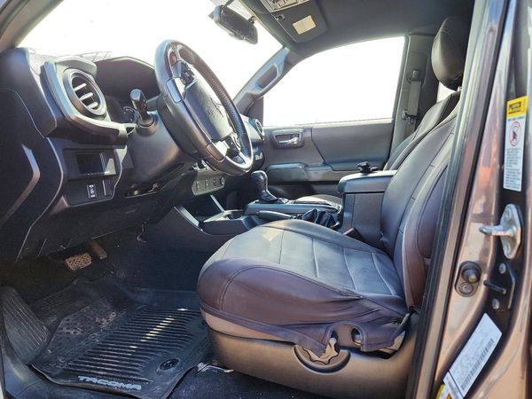 2017 TOYOTA TACOMA