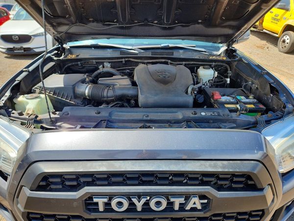 2017 TOYOTA TACOMA
