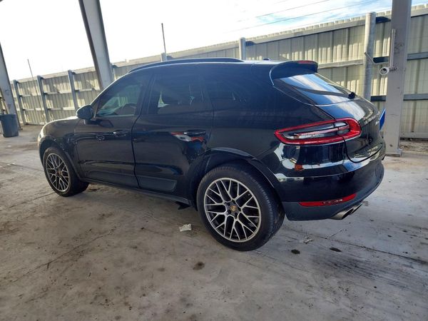 2017 PORSCHE MACAN