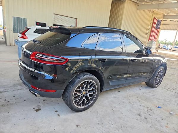 2017 PORSCHE MACAN