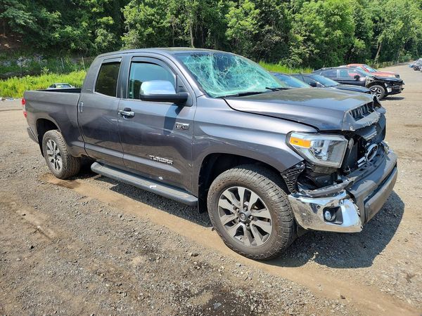 2021 TOYOTA TUNDRA Limited grade