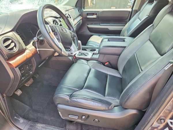 2021 TOYOTA TUNDRA Limited grade