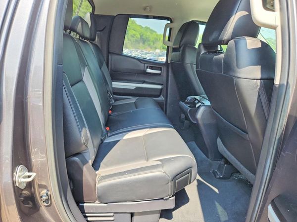 2021 TOYOTA TUNDRA Limited grade
