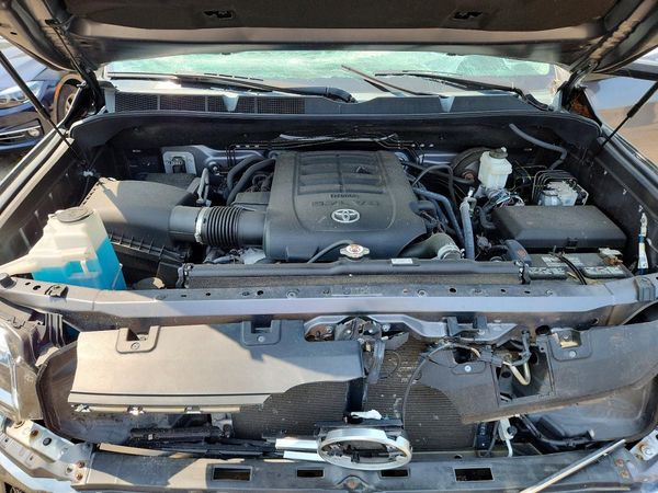 2021 TOYOTA TUNDRA Limited grade