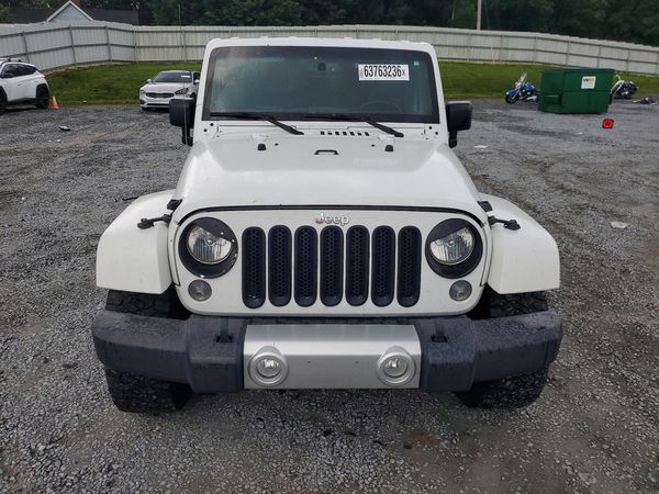 2015 JEEP WRANGLER UNLIMITED SAHARA 4X4