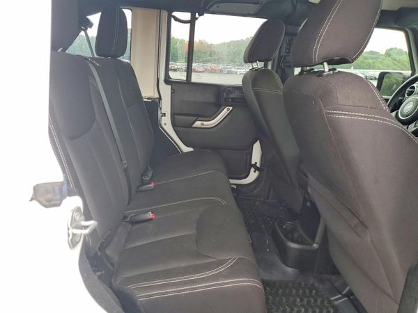 2015 JEEP WRANGLER UNLIMITED SAHARA 4X4