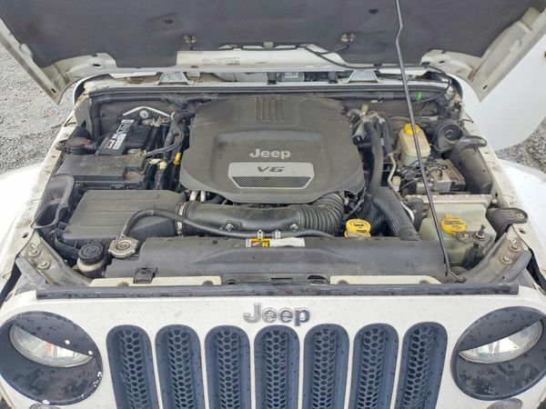 2015 JEEP WRANGLER UNLIMITED SAHARA 4X4