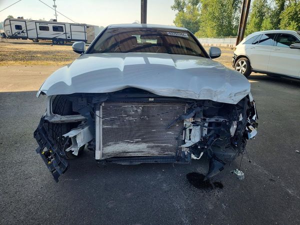 2018 JAGUAR XE Portfolio