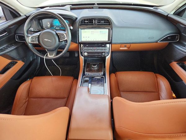 2018 JAGUAR XE Portfolio