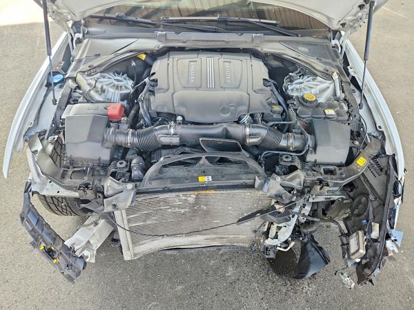 2018 JAGUAR XE Portfolio