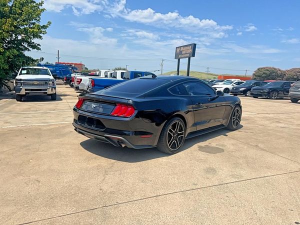 2022 FORD MUSTANG I4 Coupe