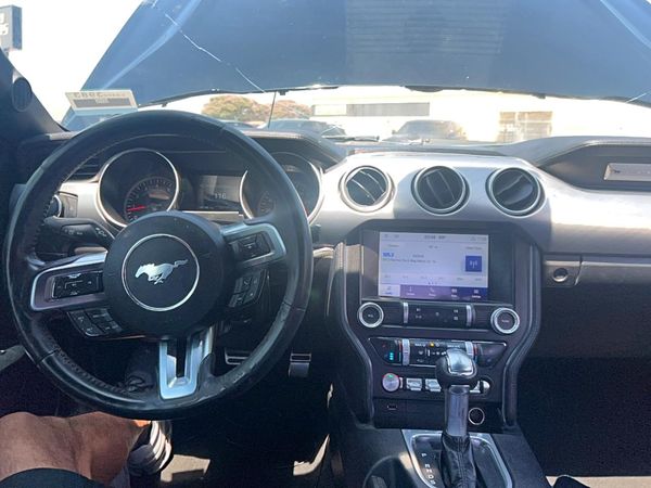 2022 FORD MUSTANG I4 Coupe
