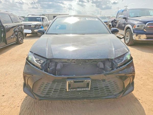 2025 TOYOTA CAMRY