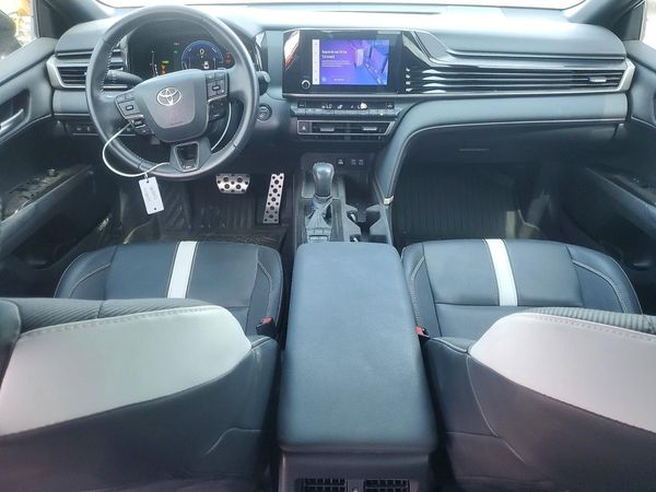2025 TOYOTA CAMRY