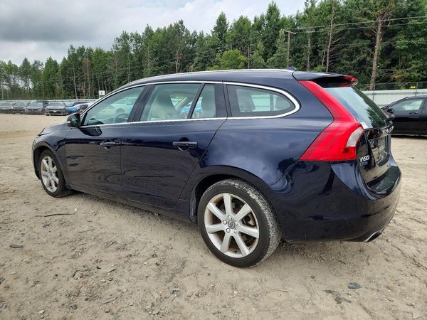 2017 VOLVO V60