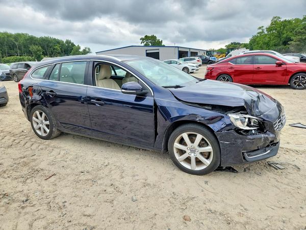 2017 VOLVO V60